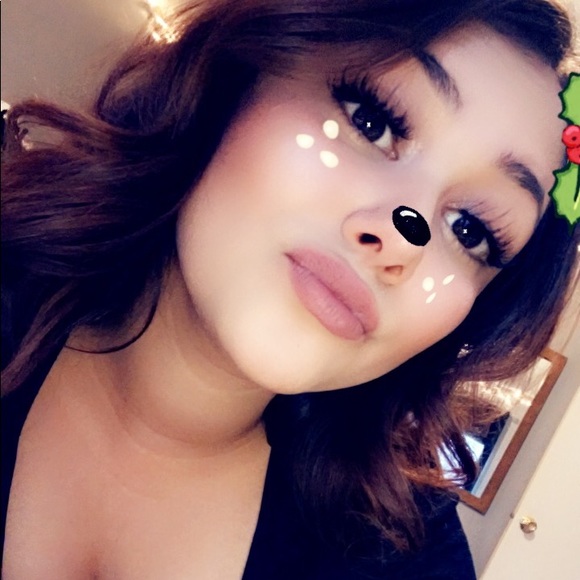 Meet your Posher, Nadia - Picture 2 of 2